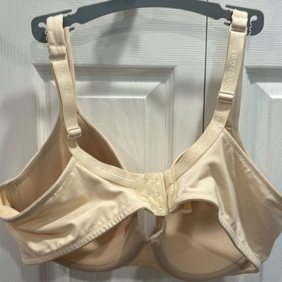 Cacique cream bra with wire. Never worn - Picture 3 of 4